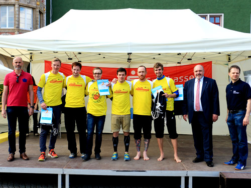Vorjahressieger "X-Runners" gewinnen 9. Schiller-Staffel-Lauf nach spannendem Zweikampf mit den "Speedy's Sport Schart".