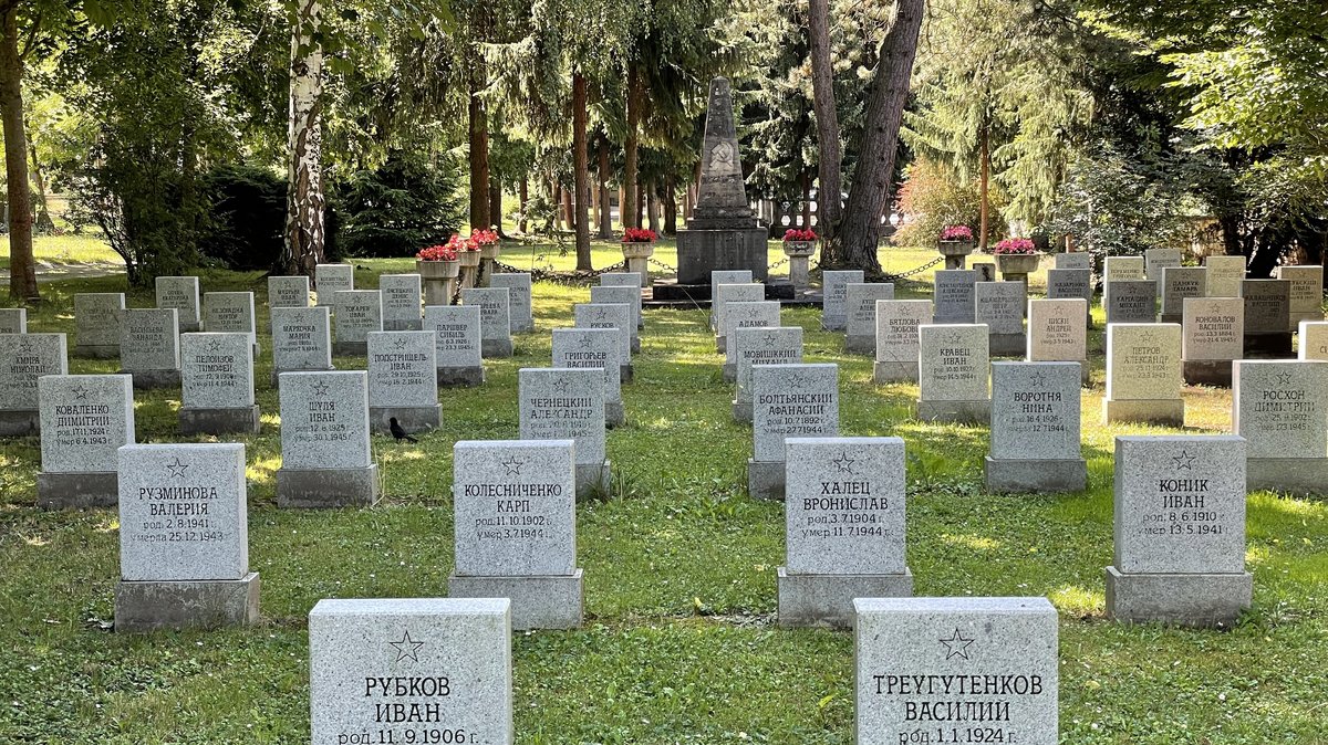 Kriegsgräber auf dem Nordfriedhof. Foto: Volksbund