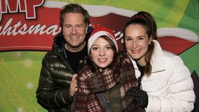 Sarah von Neuburg und Lars-Christian Karde von der MDR JUMP Morningshow zusammen mit Glückspilz Franziska Seland. Foto: MDR JUMP / Jens Borghardt
