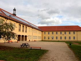 Die Staatliche Grundschule in Remda.