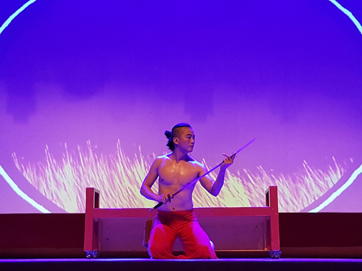 Ein Höhepunkt des Festivals 'Theaterwelten' ist das grandiose Gastspiel 'Lebe wohl, meine Geliebte - Der Weg eines Märtyrers' aus Malaysia am 22. Juni um 19:30 Uhr im Stadthaus. Foto: Lee Wushu Arts Theater