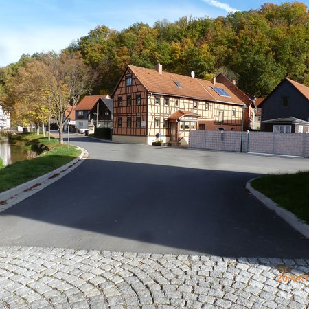 Sanierung Ortsstraße einschließlich straßenbegleitender Stützbauwerke in Ammelstädt